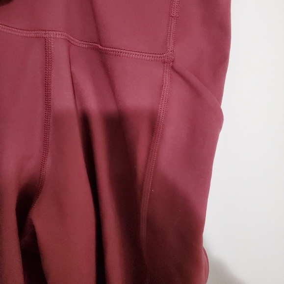 Compressive High-Rise Pocket Legging in Mulberry - Picture 2 of 2